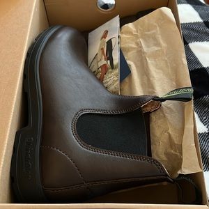 Brand new in box, don’t have the receipt so I can’t exchange